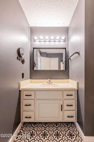 203 Lava Court, Jacksonville, NC 28540
