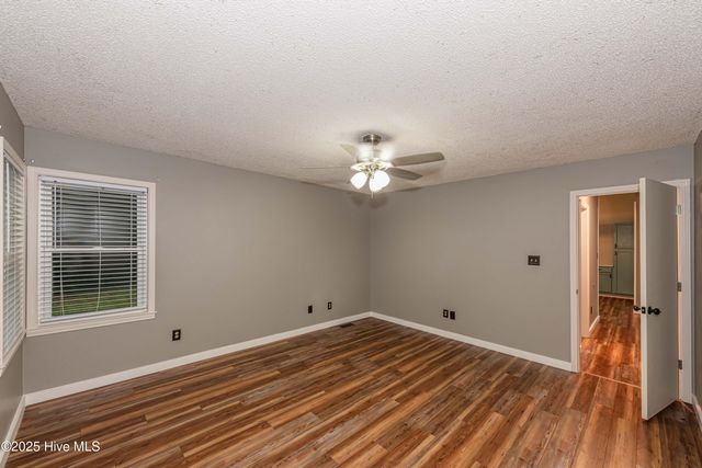 203 Lava Court, Jacksonville, NC 28540