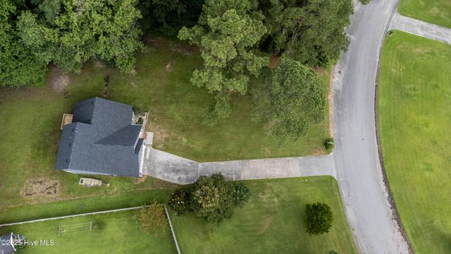203 Lava Court, Jacksonville, NC 28540