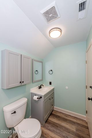 203 Lava Court, Jacksonville, NC 28540