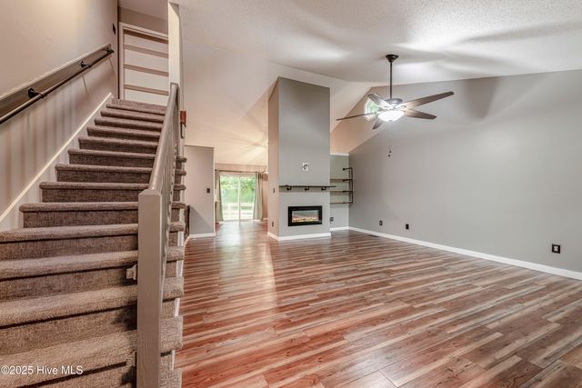 203 Lava Court, Jacksonville, NC 28540