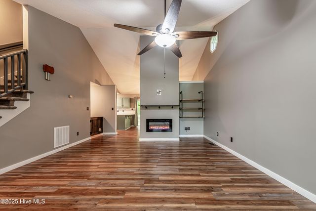 203 Lava Court, Jacksonville, NC 28540