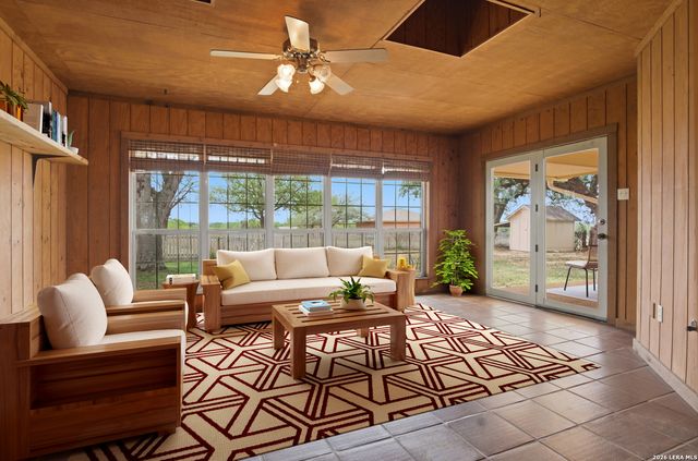 10742 New Sulphur Springs, San Antonio, TX 78263