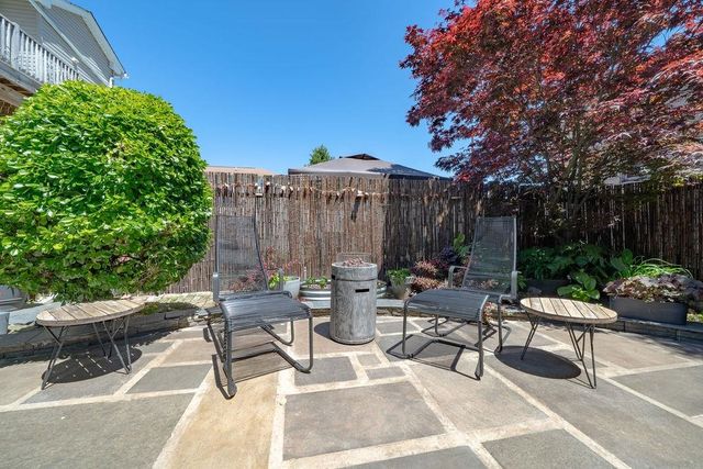 71 EAST 31ST ST, Bayonne, NJ 07002