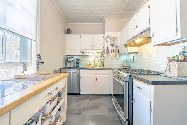 71 EAST 31ST ST, Bayonne, NJ 07002