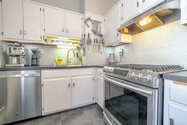 71 EAST 31ST ST, Bayonne, NJ 07002