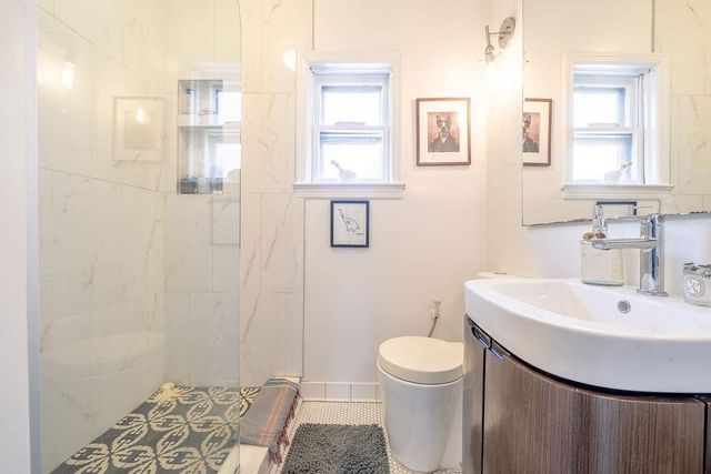 71 EAST 31ST ST, Bayonne, NJ 07002