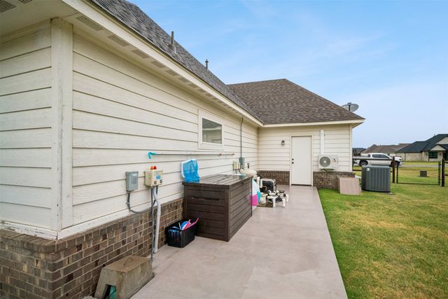 7114 E 136th Place North, Collinsville, OK 74021