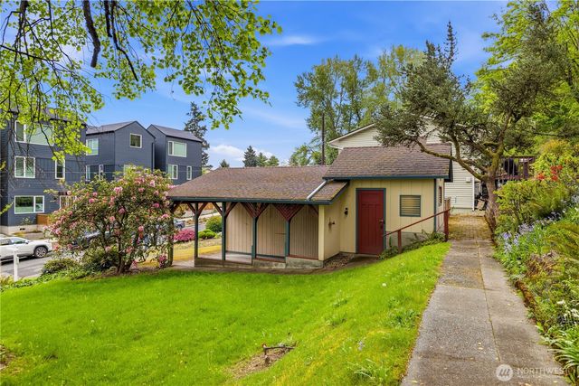 49 XX 31st Avenue S, Seattle, WA 98108