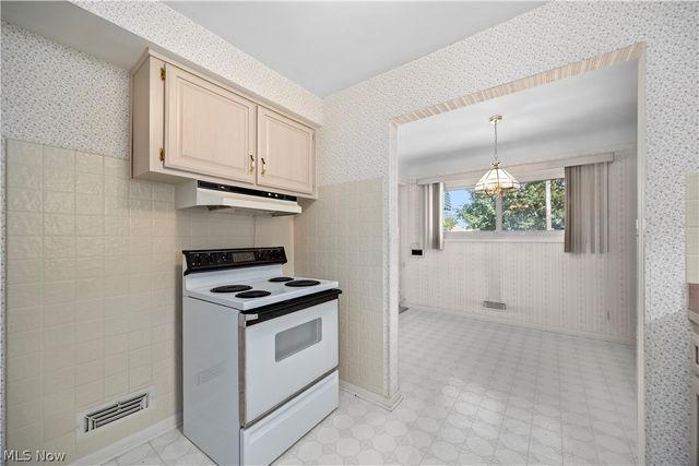 3331 Stanfield Drive, Parma, OH 44134