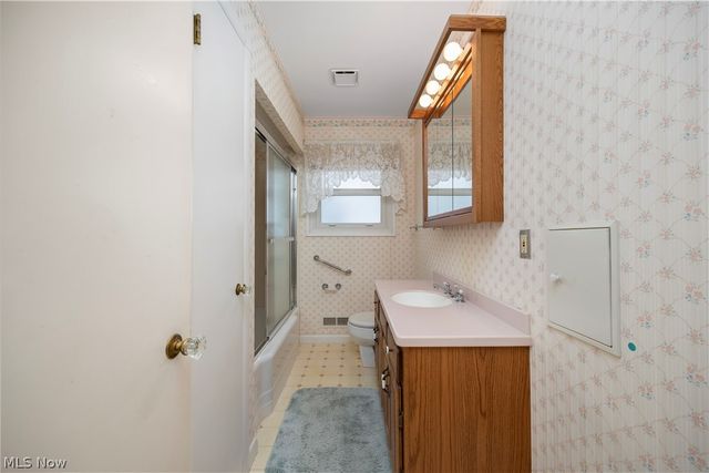 3331 Stanfield Drive, Parma, OH 44134