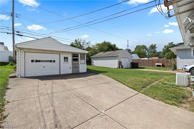 3331 Stanfield Drive, Parma, OH 44134
