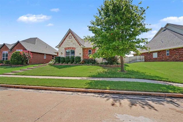 1609 NW 36th St, Lawton, OK 73505
