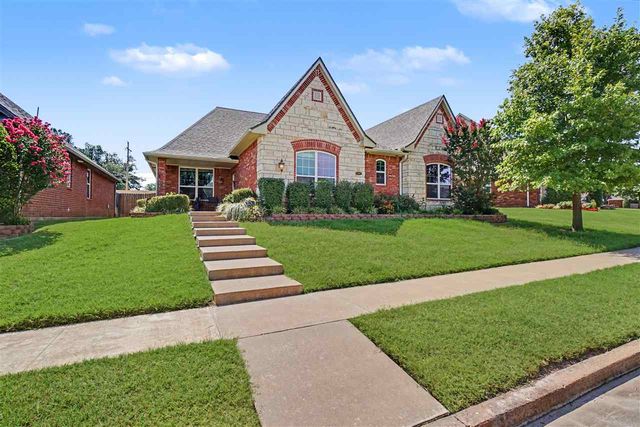 1609 NW 36th St, Lawton, OK 73505