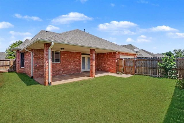 1609 NW 36th St, Lawton, OK 73505