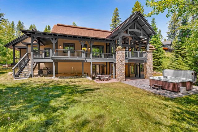 24 Steelhead Court, Donnelly, ID 83615