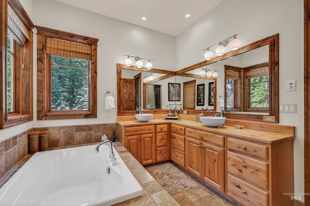 24 Steelhead Court, Donnelly, ID 83615 photo 27