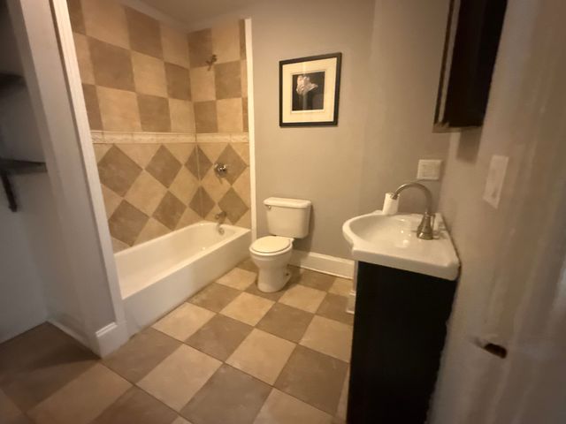 46 N Menard Avenue BG, Chicago, IL 60644