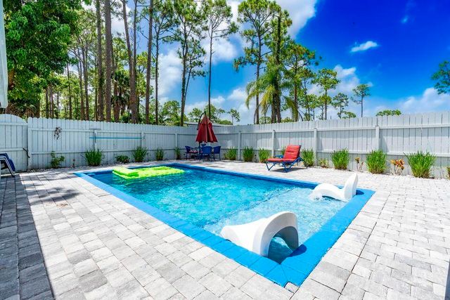 15211 60th Place N, Loxahatchee, FL 33470