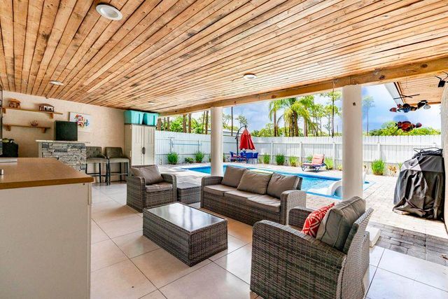 15211 60th Place N, Loxahatchee, FL 33470