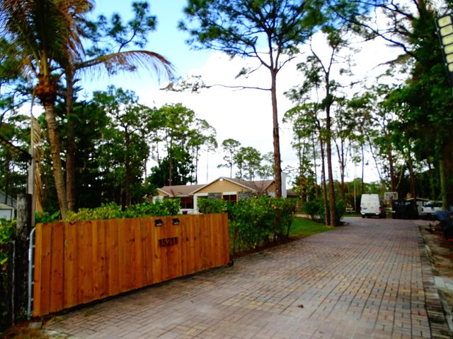 15211 60th Place N, Loxahatchee, FL 33470