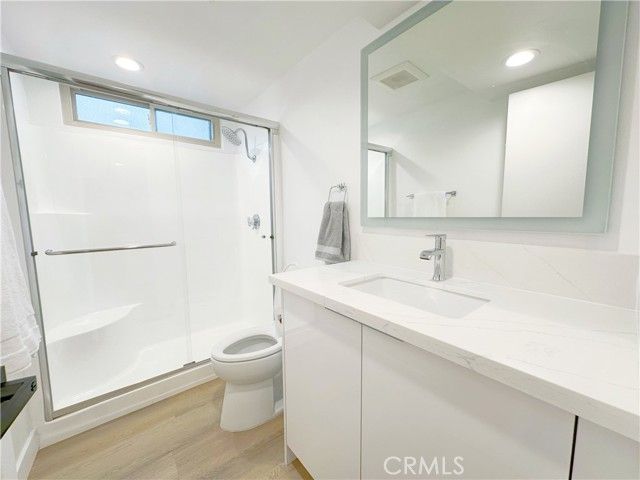 5255 Coldwater Canyon D, Sherman Oaks, CA 91401