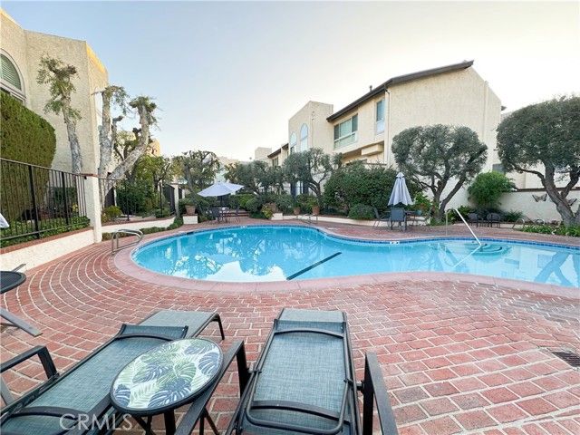 5255 Coldwater Canyon D, Sherman Oaks, CA 91401