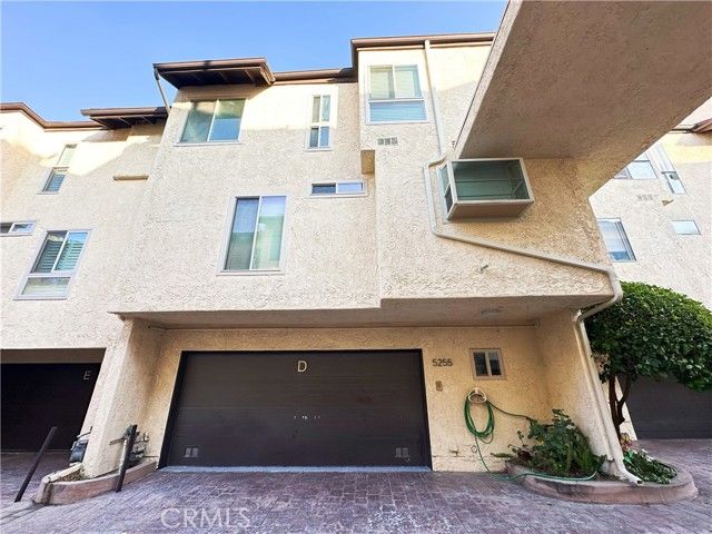 5255 Coldwater Canyon D, Sherman Oaks, CA 91401