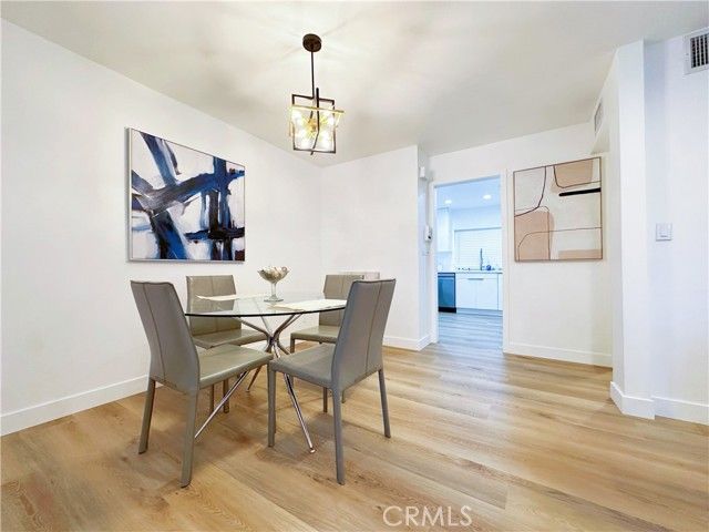 5255 Coldwater Canyon D, Sherman Oaks, CA 91401