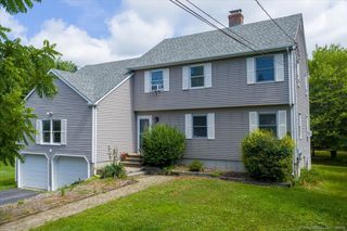 215 Upper Pattagansett Road, East Lyme, CT 06333