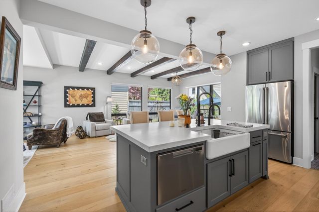 1207 James Avenue, Saint Paul, MN 55105