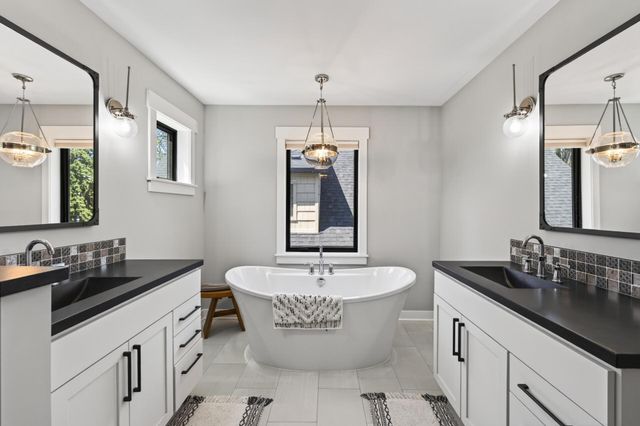 1207 James Avenue, Saint Paul, MN 55105