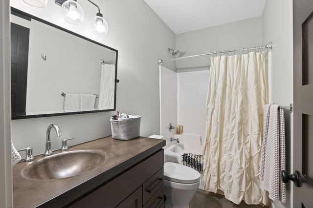 1207 James Avenue, Saint Paul, MN 55105