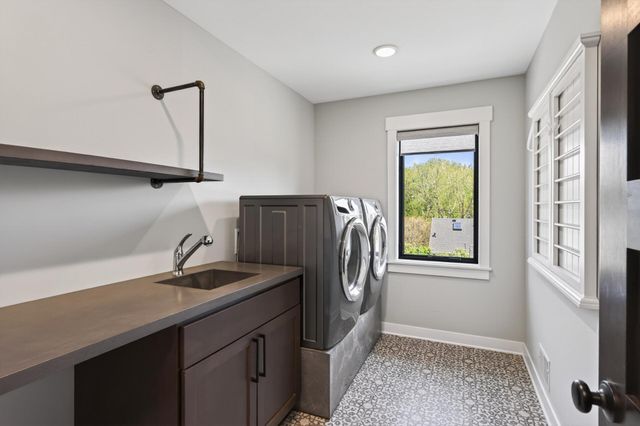 1207 James Avenue, Saint Paul, MN 55105