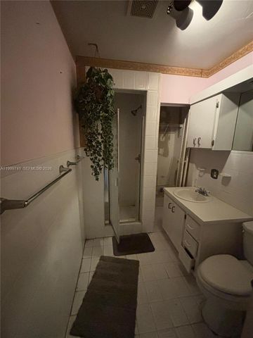 1733 NW 40th St, Miami, FL 33142