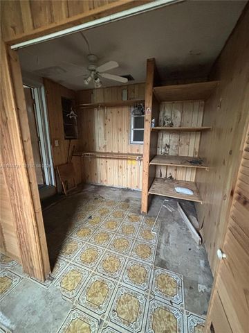 1733 NW 40th St, Miami, FL 33142