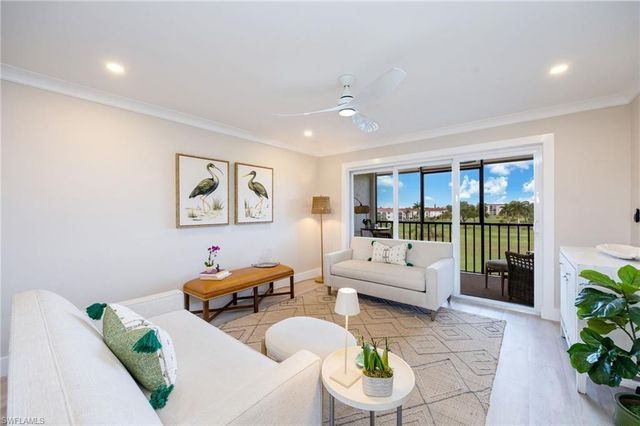 29 High Point CIR E 403, Naples, FL 34103