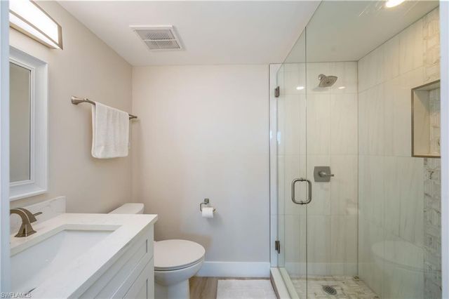 29 High Point CIR E 403, Naples, FL 34103