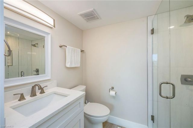29 High Point CIR E 403, Naples, FL 34103