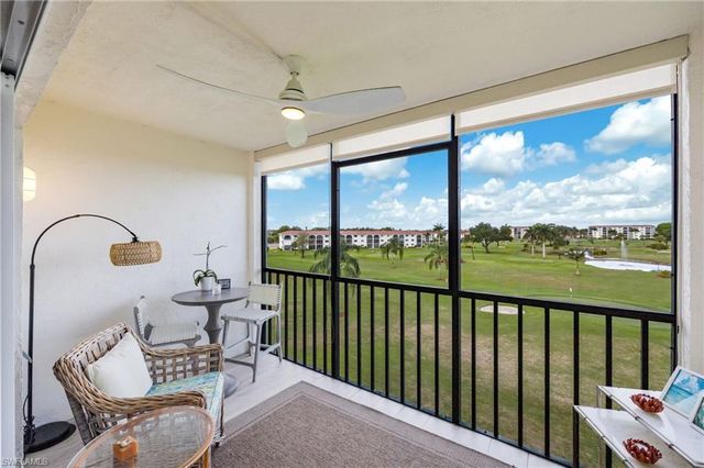 29 High Point CIR E 403, Naples, FL 34103