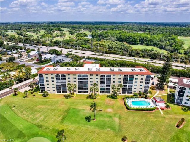 29 High Point CIR E 403, Naples, FL 34103