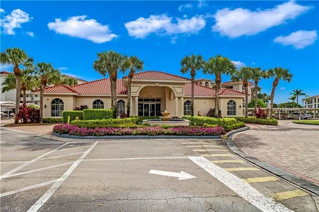 29 High Point CIR E 403, Naples, FL 34103