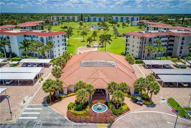 29 High Point CIR E 403, Naples, FL 34103
