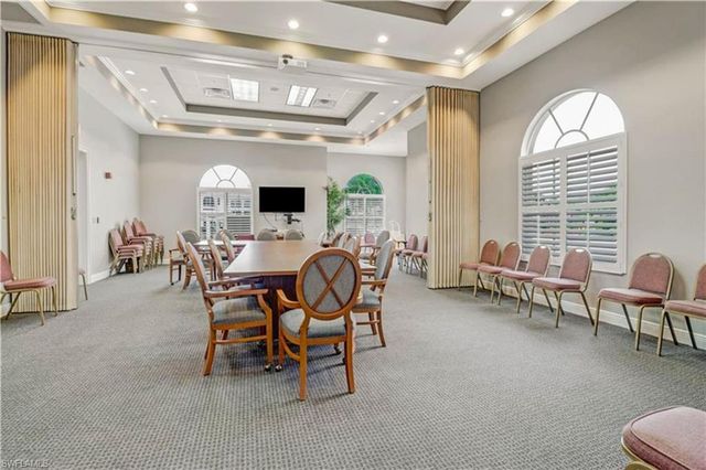 29 High Point CIR E 403, Naples, FL 34103