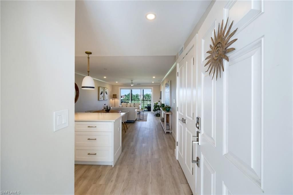 29 High Point CIR E 403, NAPLES, FL 34103 — photo 2