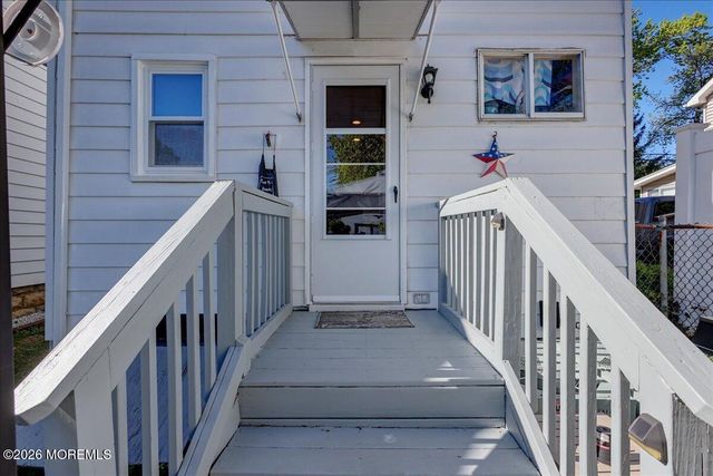 945 N Concourse, Aberdeen, NJ 07735
