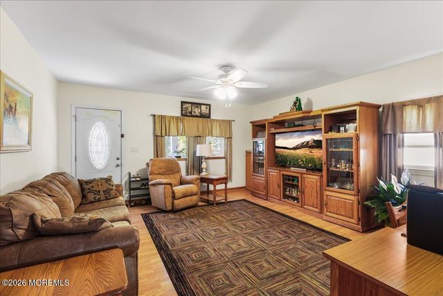 945 N Concourse, Aberdeen, NJ 07735