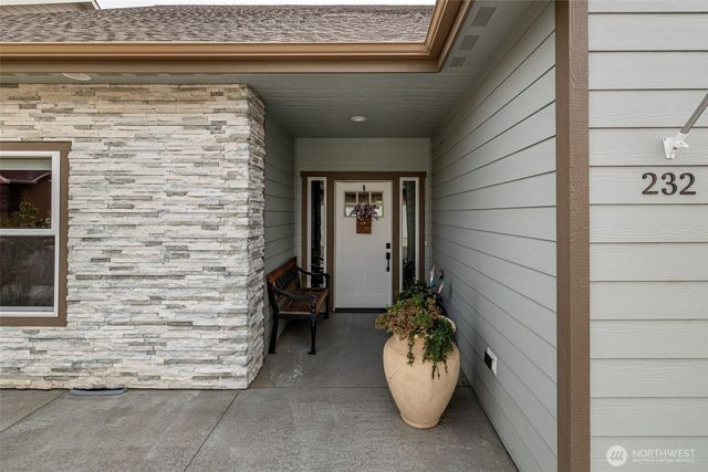 232 Solomon Loop NW, East Wenatchee, WA 98802