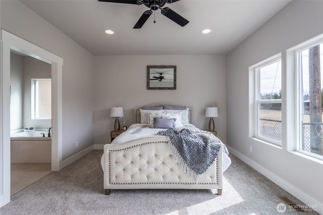 232 Solomon Loop NW, East Wenatchee, WA 98802