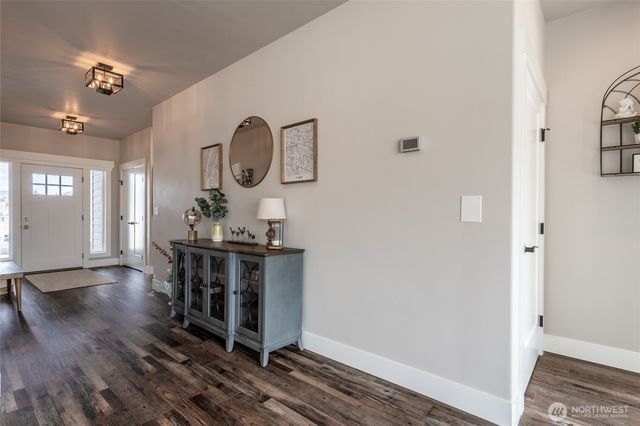 232 Solomon Loop NW, East Wenatchee, WA 98802